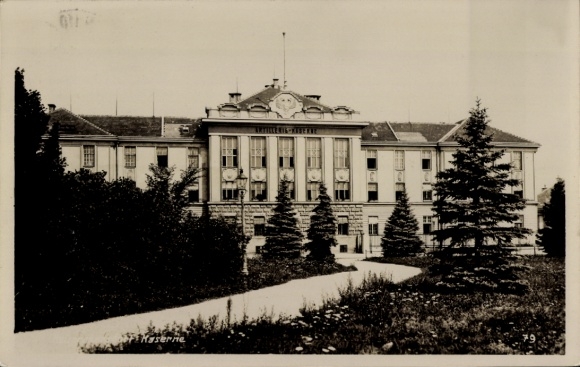 Postcard Vienna 10 Kaiserebersdorf, artillery barracks