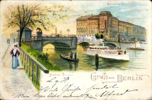Ak Berlin Tiergarten Moabit, Spreehallen, Moabiter Brücke, Boot auf dem Wasser, Spaziergänger