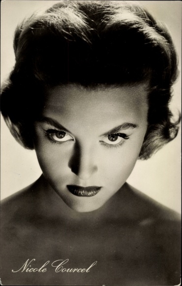 Postcard Actress Nicole Courcel, Portrait, The Blonde Witch