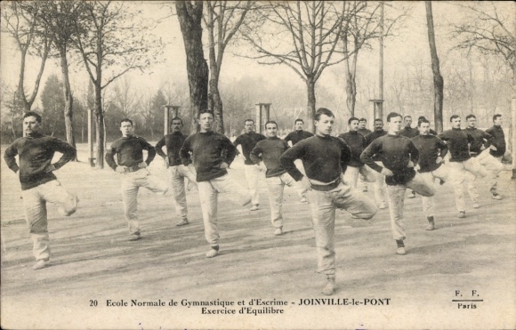 Ak Joinville le Pont Val de Marne, Ecole Normale de Gymnastique, Exercise d'Equilibre