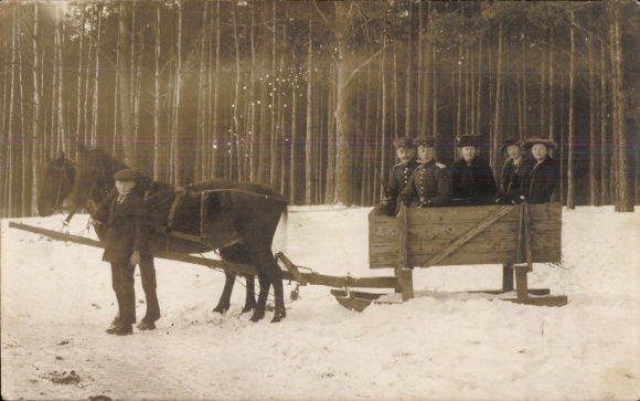 Photo Postcard Sleigh Team, Soldiers, Women, Horses, Winter, Snow