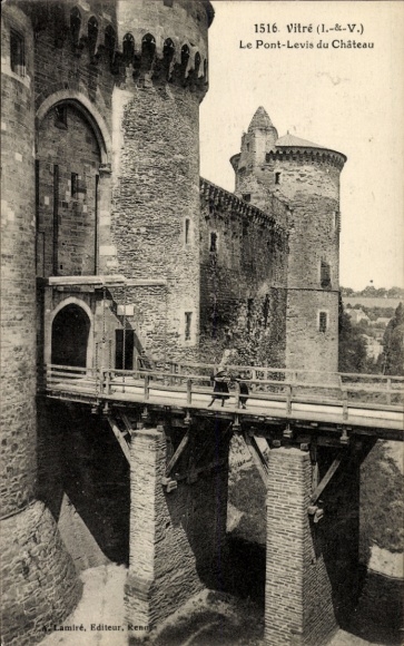 KP Vitré Ille-et-Vilaine, zamek, most zwodzony, kamienne mury, architektura