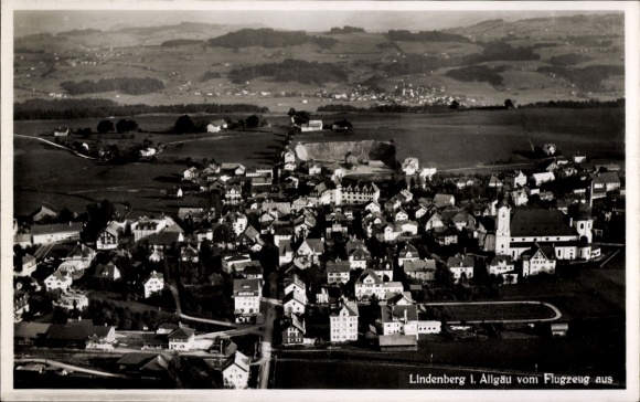 Ak Lindenberg im Allgäu Schwaben, luchtfoto, landelijke omgeving