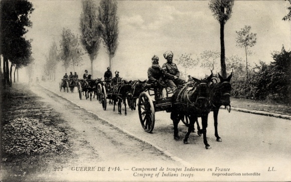 CPA La Guerre 1914, Campement de troupes Indienes en France