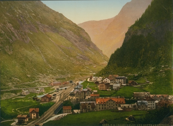 Photo Göschenen Goeschenen Canton of Uri, view of the town, Gotthard tunnel