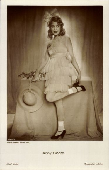 Postcard Actress Anny Ondra, Portrait, Hat