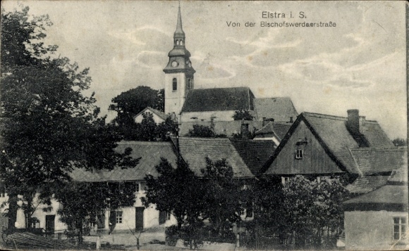 Postcard Elstra in Upper Lusatia Saxony, Historic Village Church, Bischofswerdaerstraße, row of trees