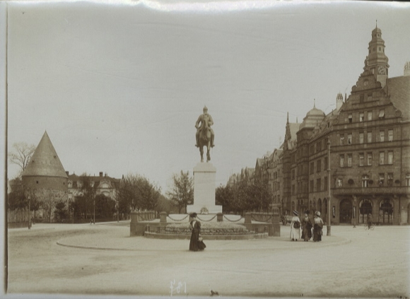 Original photo of Metz on the Moselle in France, Kaiser Wilhelm Ring and monument, around 1900