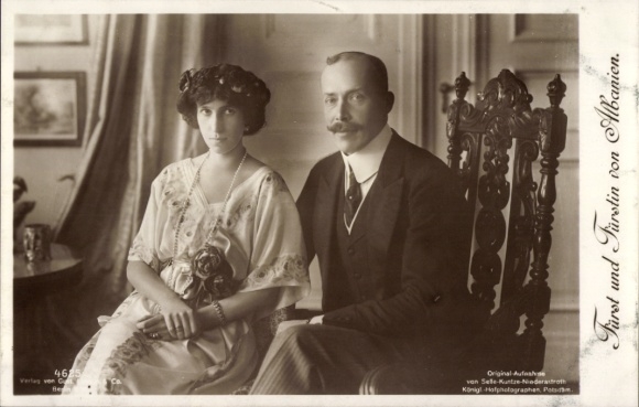 Postcard Prince and Princess of Albania, Sophie of Schönburg-Waldenburg