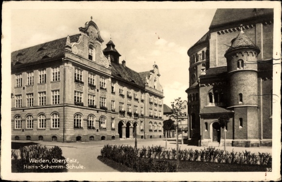 Ak Weiden in der Oberpfalz Bayern, Hans Schemm Schule, Straßenansicht