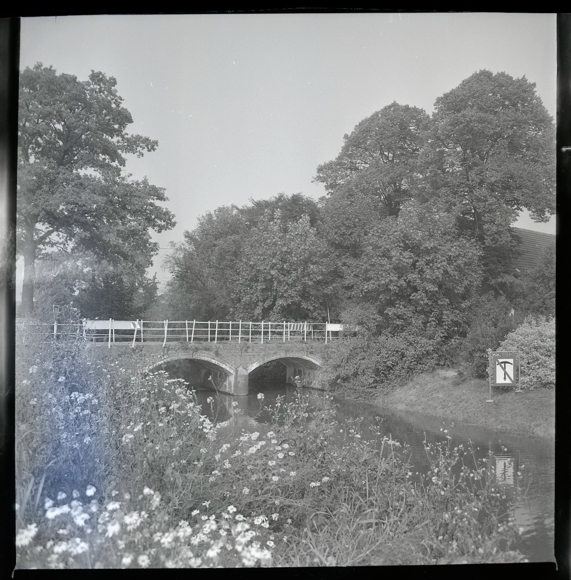 6 Zelluloid Negative Bardewisch Lemwerder in Oldenburg, Kirche, Brücke, Geschäft