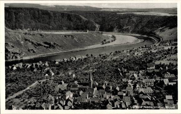 Ak Niederemmel Piesport an der Mosel, Fliegeraufnahme