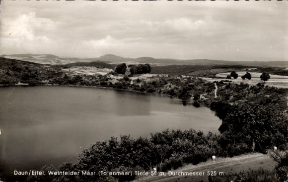 Postcard Schalkenmehren in the Eifel, Weinfelder Maar, Totenmaar