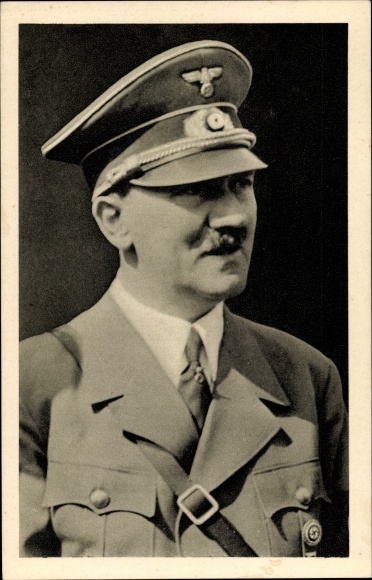 KP lider i kanclerz Adolf Hitler, portret w mundurze