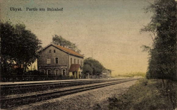 Postcard Uhyst an der Spree Boxberg Oberlausitz, train station, track side