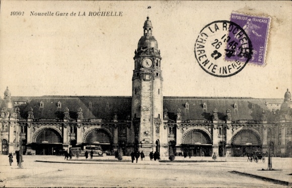 Postcard La Rochelle Charente Maritime, New Station, New Station, Street side