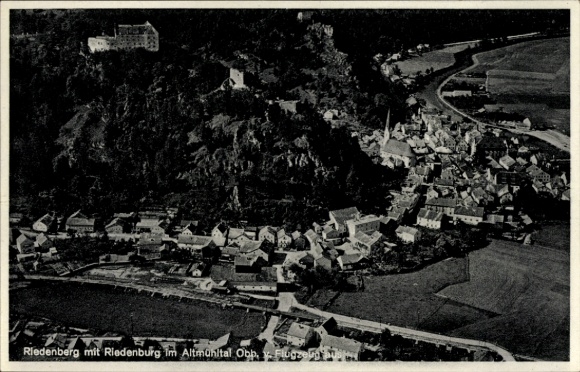 Ak Riedenburg im Altmühltal, Riedenberg, Fliegeraufnahme