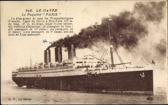 Postcard Le Havre Seine Maritime, The picture shows a ship named Paris, which is in the port of...