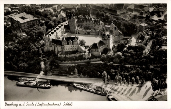 Postcard Bernburg an der Saale, aerial photograph of the castle