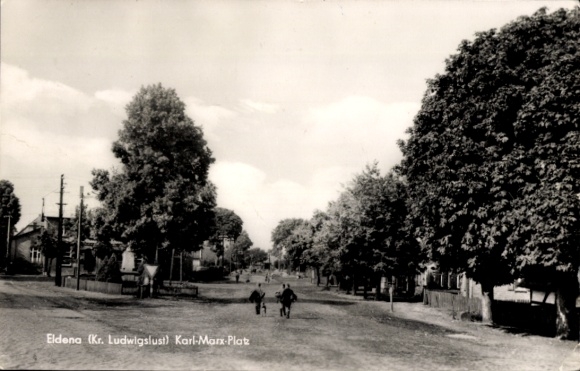 Postcard Eldena in Mecklenburg, Karl Marx Platz