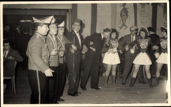 Photo Postcard Gladenbach Hesse, carnival, party