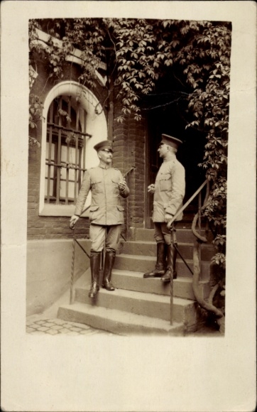 Foto Ak Porz Köln am Rhein, Offiziere in Uniformen