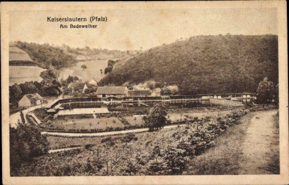 Ak Kaiserslautern in der Pfalz,  Badeweiher, Landschaft, Bäume, Gebäude