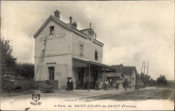 Postcard Saint Julien du Sault Yonne, The Station