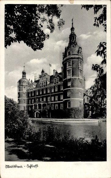 Postcard Bad Muskau in Upper Lusatia, view of the castle