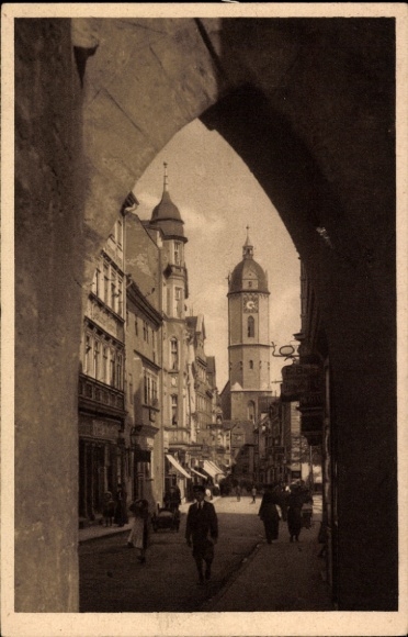 Ak Jena in Thüringen, Blick durch das Johannistor, Johannisstraße, Turm zu St. Michael