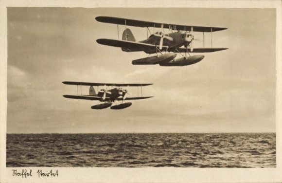 Postcard German Air Force, fighter aircraft Heinkel He 59, seaplane, a squadron takes off