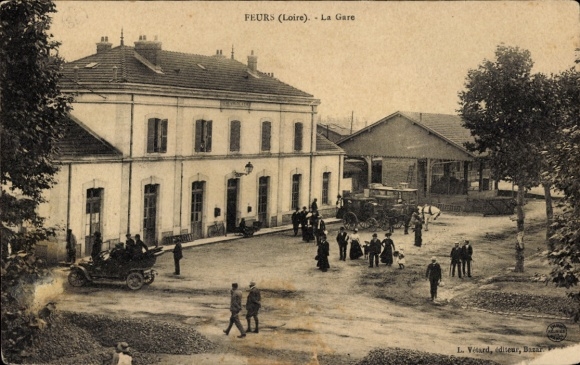 Postcard Feurs Loire, train station