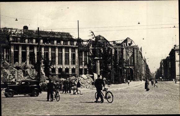 KP Berlin, Leipziger Platz z Wertheimhausem, seria I nowe życie kwitnie z ruin