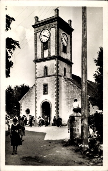 Postcard Île aux Moines Morbihan, church tower, clock, people, black and white photo