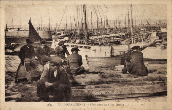 Postcard Douarnenez Finistère, harbor, fisherman