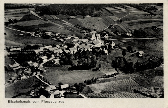 Ak Bischofsmais in Niederbayern, Luftaufnahme von  Landwirtschaft, Häuser, Natur