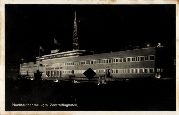 Ak Berlin Tempelhof, Zentralflughafen, Nachtbeleuchtung