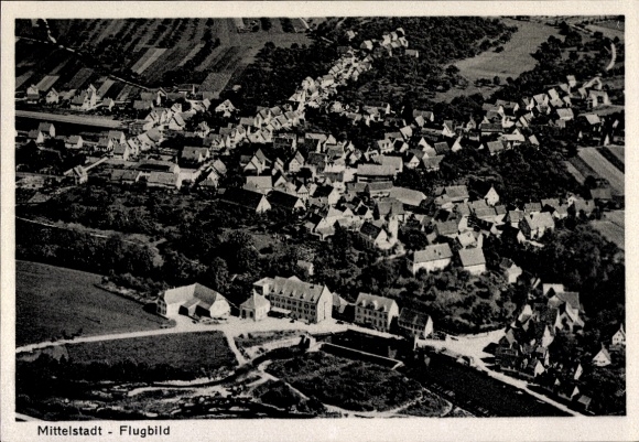 Ak Mittelstadt am Neckar Reutlingen in Württemberg,  Luftbildaufnahme, Straße, Häuser, Bäume
