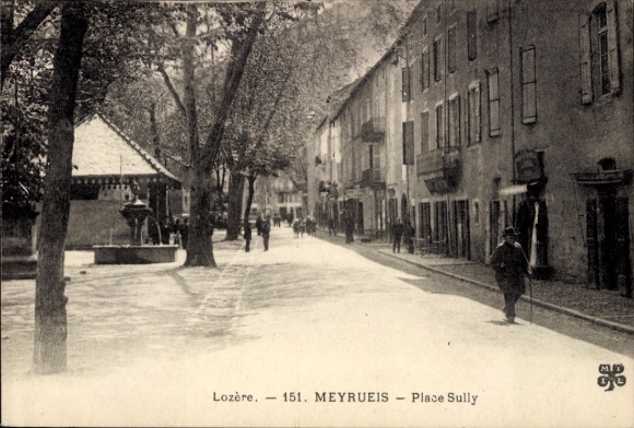 KP Meyrueis Lozère, Stara ulica, Drzewa, Budynki, Fontanna, Ludzie