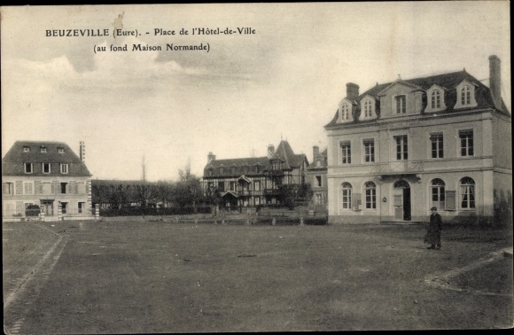 Postcard Beuzeville Eure, Town Hall Square