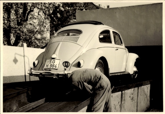 Foto Solingen im Bergischen Land, Tankstelle, Käfer
