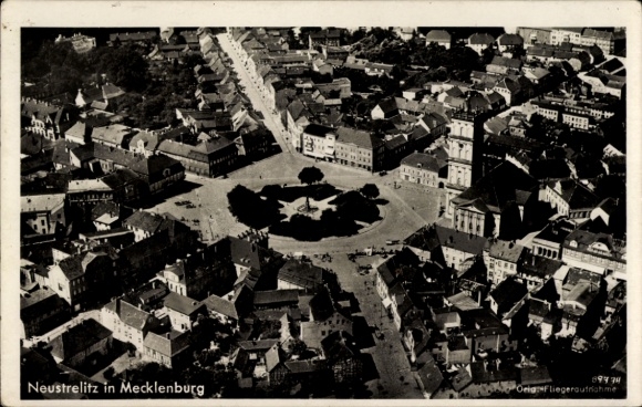 KP Strelitz Alt Neustrelitz w Meklemburgii, widok z lotu ptaka, rynek, budynki, centrum Neustreli