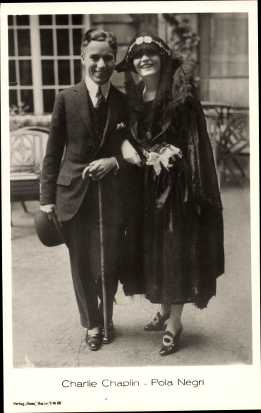 Postcard Actors Charlie Chaplin and Pola Negri, portrait