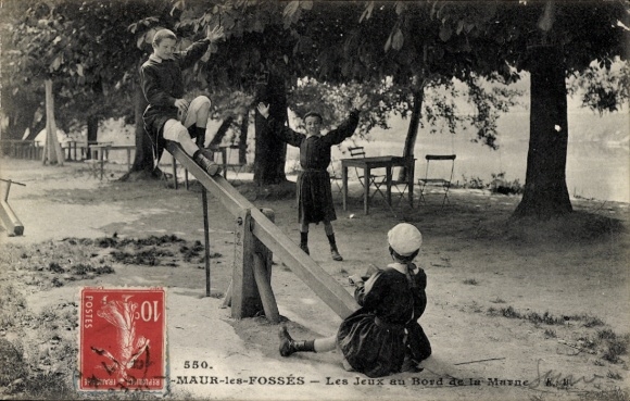 Ak Saint Maur des Fossés Val de Marne, Kinder beim Wippen, Spielplatz