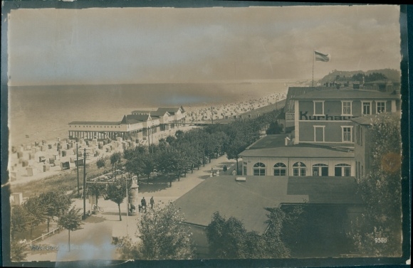 Photo Baltic resort Bansin Heringsdorf on Usedom, Promenade, Kurhaus