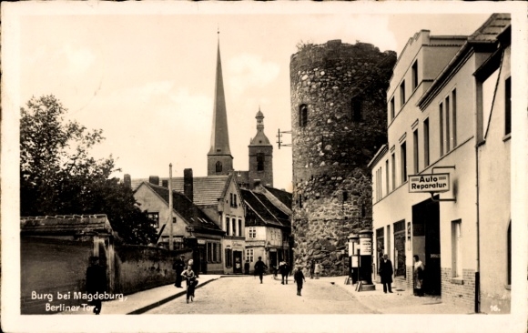 Postcard Burg near Magdeburg in Saxony-Anhalt, Berlin Gate