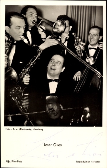 Postcard composer Lotar Olias, with musicians