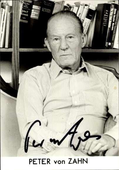 Postcard radio and television journalist Peter von Zahn, portrait, autograph