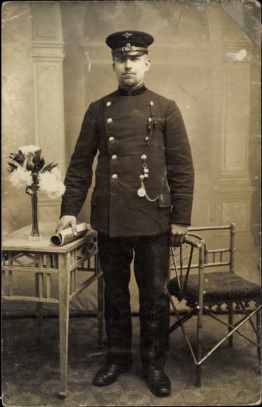 Photo PC Berlin Charlottenburg, streetcar in uniform