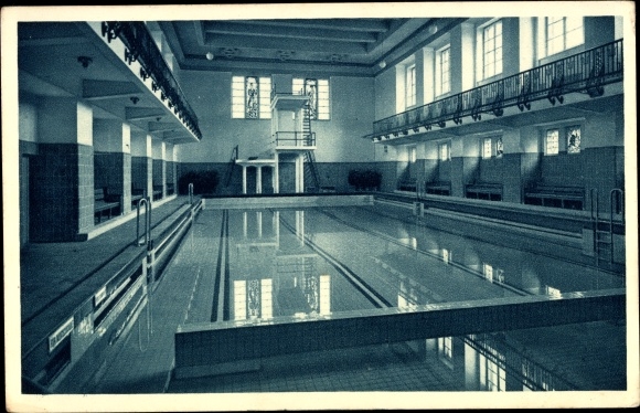 PC Innsbruck in Tirol, municipal indoor swimming pool, indoor swimming pool, interior view